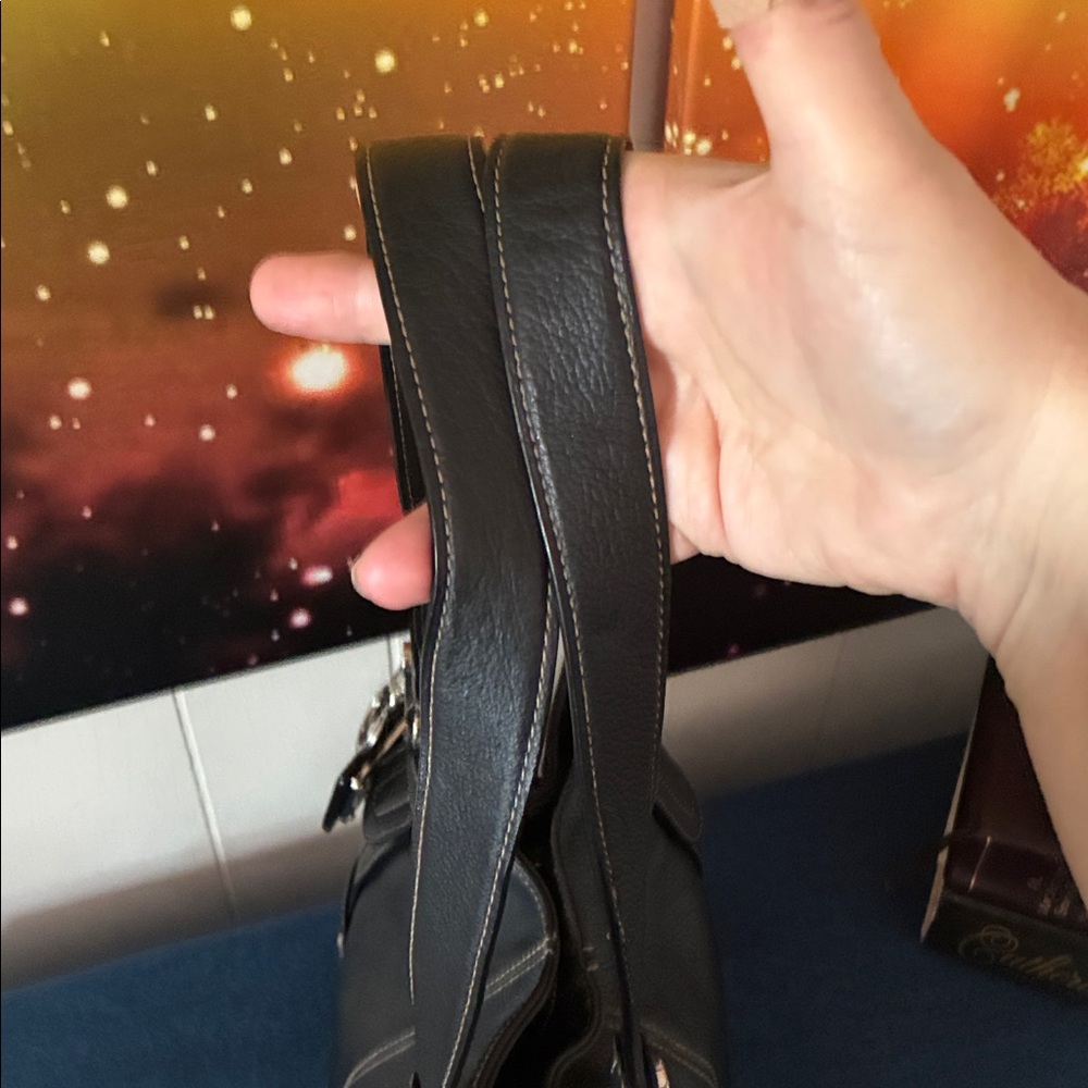 Tignanello Black Leather Shoulder Bag - Picture 6 of 11